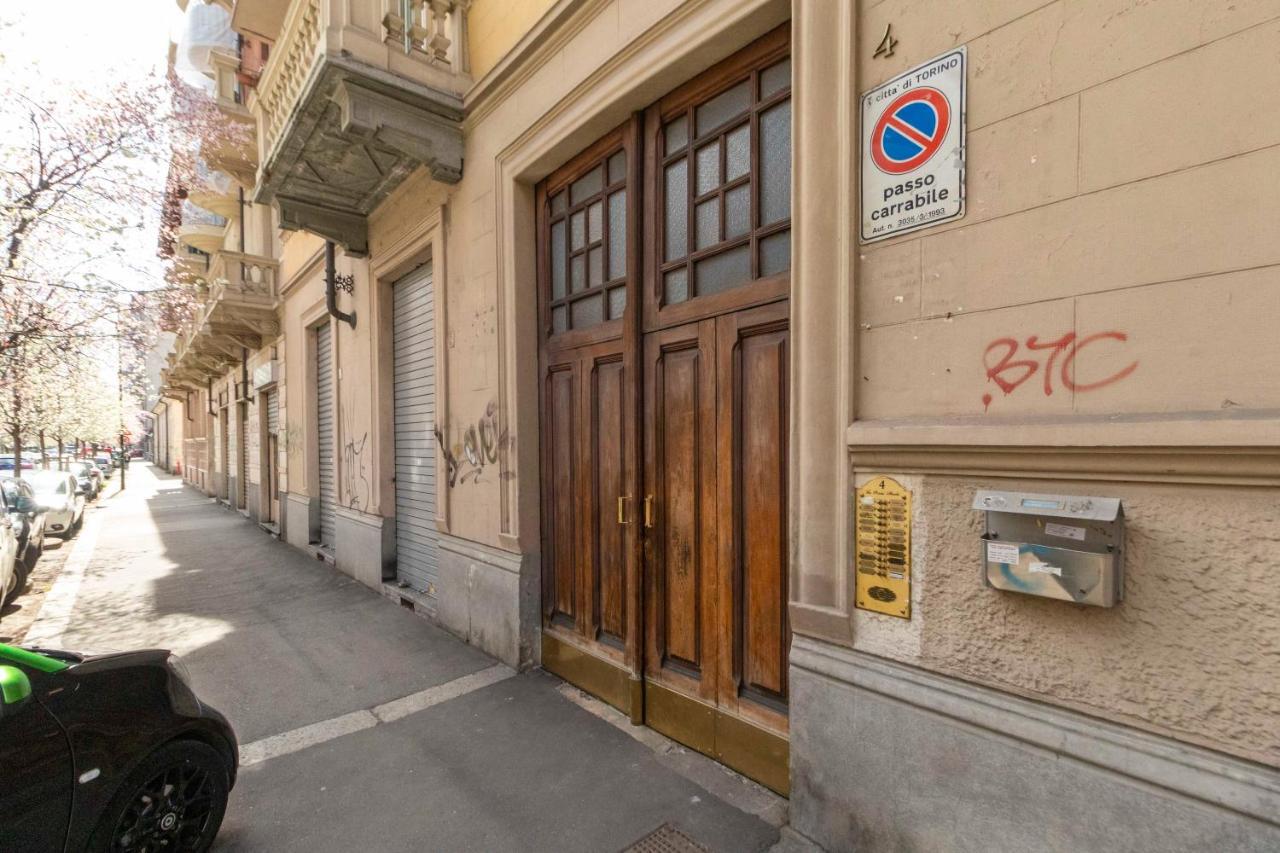 Turin, Un Minuto Dalla Metro Exterior foto